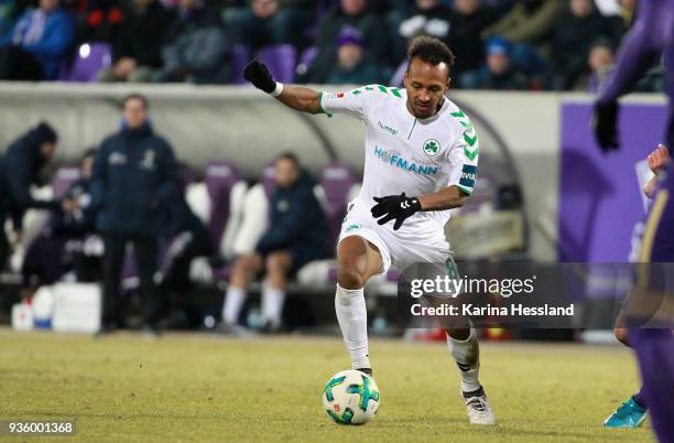 Julian Green of Fuerth during the second Bundesliga match between FC Erzgebirge Aue and SpVgg Greuther Fuerth at Sparkassen-Erzgebirgsstadion on...