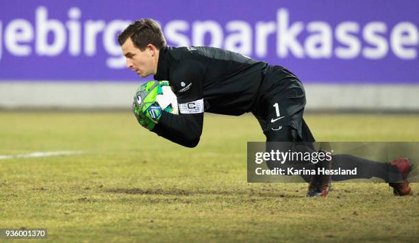 Goalkeeper Martin Maennel of Aue reacts during the second Bundesliga match between FC Erzgebirge Aue and SpVgg Greuther Fuerth at...