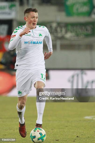 Fabian Reese of Fuerth during the second Bundesliga match between FC Erzgebirge Aue and SpVgg Greuther Fuerth at Sparkassen-Erzgebirgsstadion on...