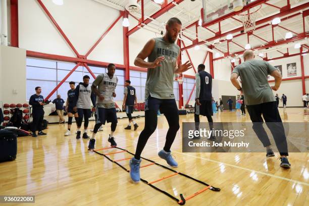 Chandler Parsons of the Memphis Grizzlies warms up during a team practice on March 20, 2018 at Temple University in Philadelphia, Pennsylvania. NOTE...