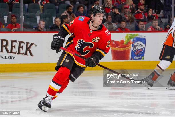 Sean Monahan of the Calgary Flames in an NHL game on March 21, 2018 at the Scotiabank Saddledome in Calgary, Alberta, Canada.