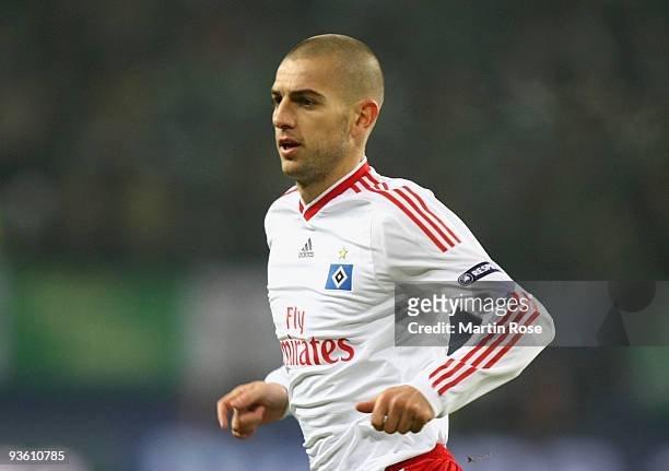Mladen Petric of Hamburg runs during the UEFA Europa League Group C match between Hamburger SV and SK Rapid Wien at HSH Nordbank Arena on December 2,...