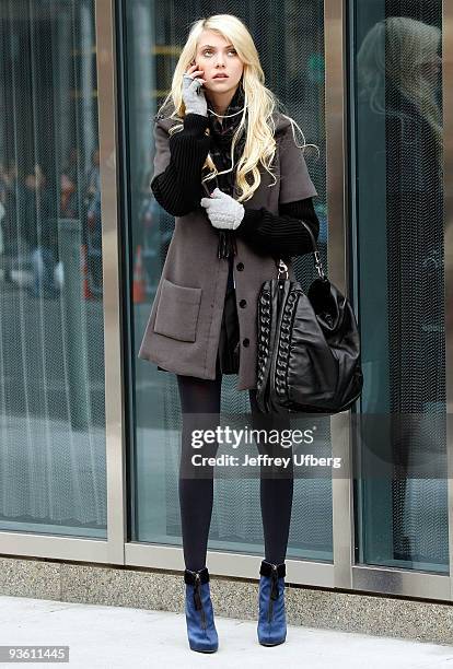 Actress Taylor Momsen filming on location for "Gossip Girl" on the streets of Manhattan on December 2, 2009 in New York City.