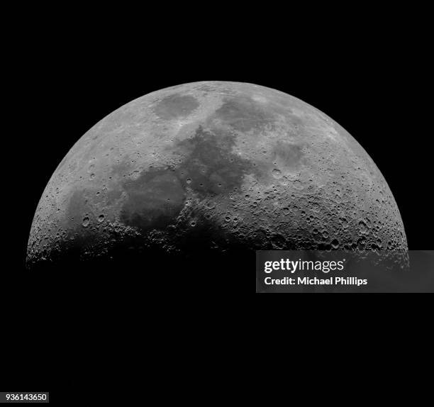 high resolution half moon - high resolution moon images stock pictures, royalty-free photos & images