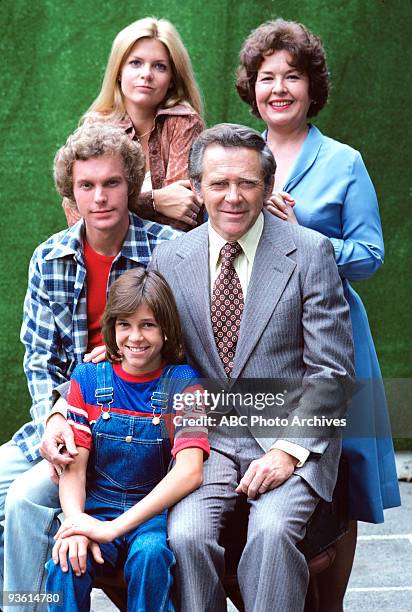 Cast gallery - Season One - 1/16/76 Gary Frank , Meredith Baxter-Birney , Kristy McNichol , James Broderick , Sada Thompson