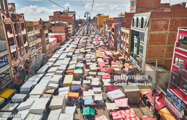 elevated view of street market, el alto, la paz, bolivia, south america - el alto stockfoto's en -beelden