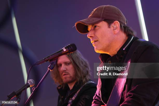 Rodney Atkins performs during his Listening Event on The Steps at WME on March 21, 2018 in Nashville, Tennessee.