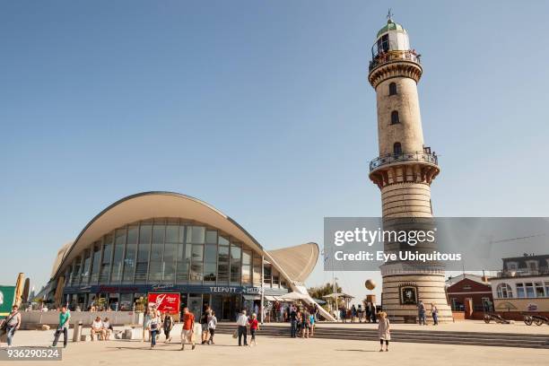 Germany, Warnemunde, The lighthouse and Teepott Restaurant.