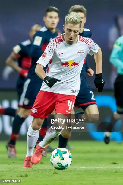 Kevin Kampl of Leipzig controls the ball during the Bundesliga match between RB Leipzig and FC Bayern Muenchen at Red Bull Arena on March 18, 2018 in...