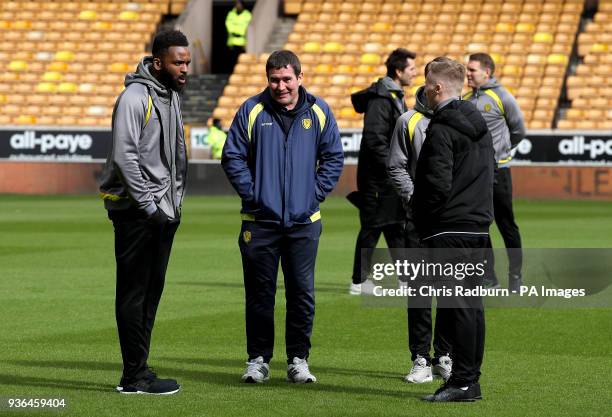 Burton Albion's Darren Bent and Burton Albion manager Nigel Clough