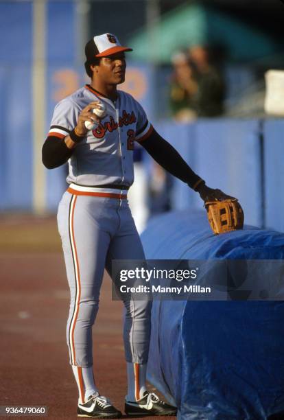 Kenneth Singleton 212 Ken Singleton Stock Photos, High-Res Pictures, and Images - Getty ...