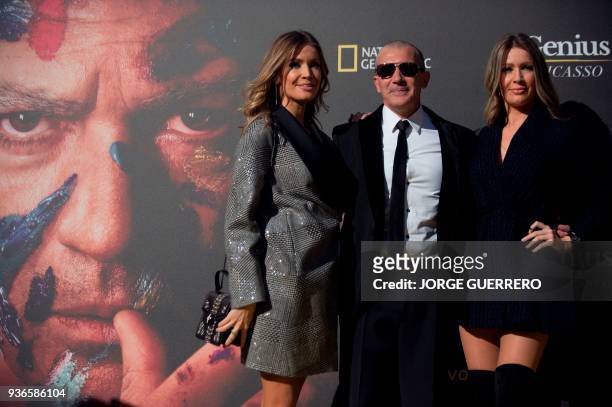 Spanish actor Antonio Banderas poses with his partner Nicole Kimpel and her sister Barbara during the presentation of National Geographic's anthology...