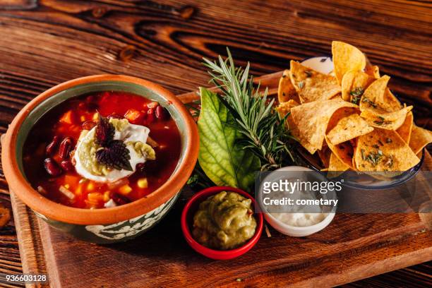 sopa 玉米餅 - salsa sauce 個照片及圖片檔