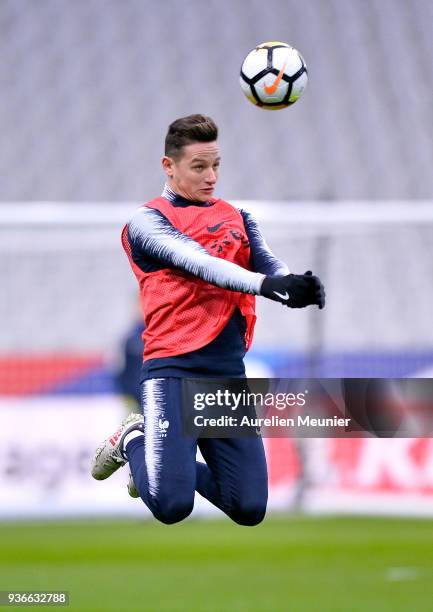 Florian Thauvin warms up during a France football team training session before the friendly match against Colombia on March 22, 2018 in Paris, France.
