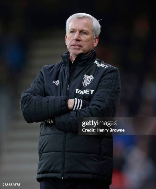 Alan Pardew coach of West Bromwich Albion gestures during the Premier League match between AFC Bournemouth and West Bromwich Albion at Vitality...