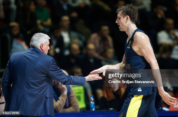 Head coach Zeljko Obradovic and Jan Vesely of Fenerbahce shake hands during the 2017/2018 Turkish Airlines EuroLeague Regular Season game between...