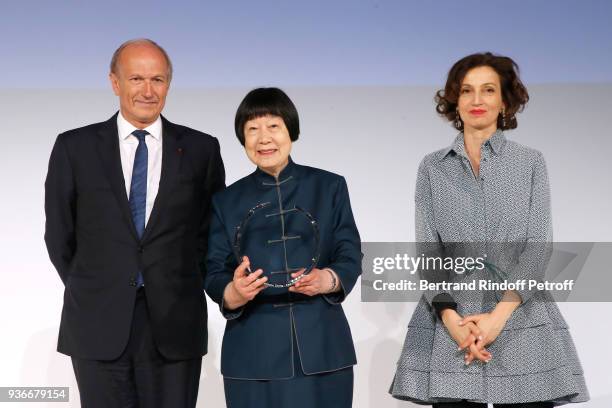Director-General of the UNESCO, Audrey Azoulay, Laureate Professor Mee-Mann Chang from China and Chairman & Chief Executive Officer of L'Oreal and...