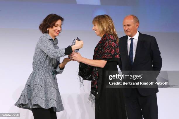 Director-General of the UNESCO, Audrey Azoulay, Laureate Professor Heather Zar from South Africa and Chairman & Chief Executive Officer of L'Oreal...