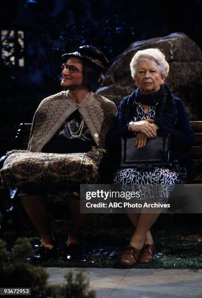 Elizabeth Kerr Robin Kerr Photos and Premium High Res Pictures - Getty Images