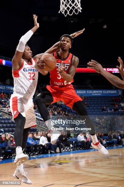 Alfonzo McKinnie of the Raptors 905 goes to the basket against the Agua Caliente Clippers on March 22, 2018 at the Citizens Business Bank Arena in...