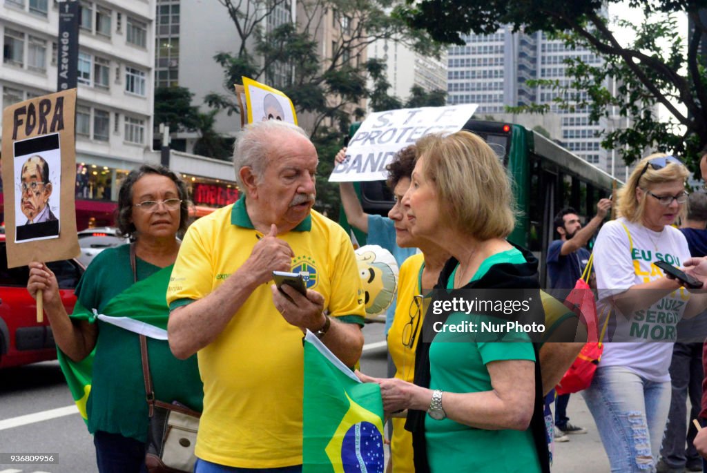 Protest against former president Lula