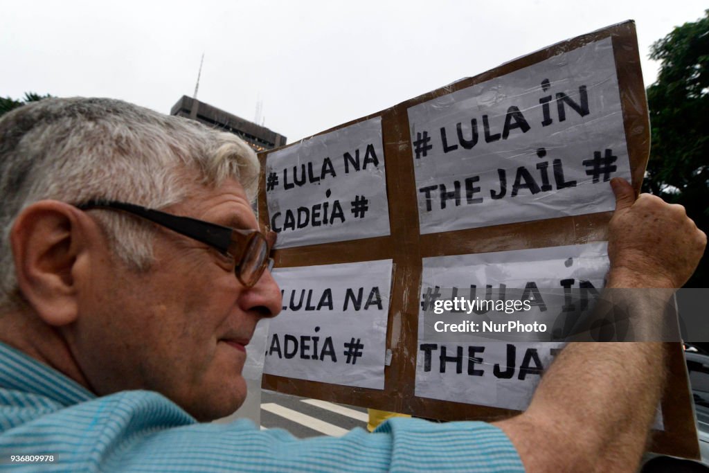 Protest against former president Lula