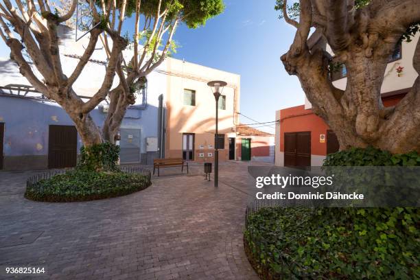 square of "plaza san pedro", at "granadilla de abona" town, in south of tenerife island (canary islands. spain) - dähncke stock pictures, royalty-free photos & images
