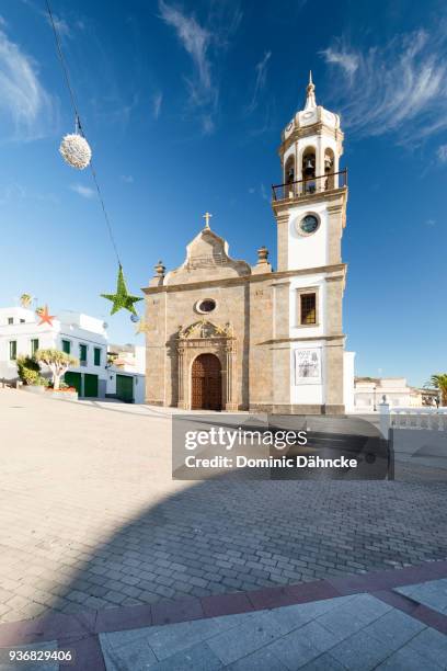 view of "san antonio de padua" church, at granadilla de abona town, in south of tenerife island (canary islands) - dähncke stock pictures, royalty-free photos & images