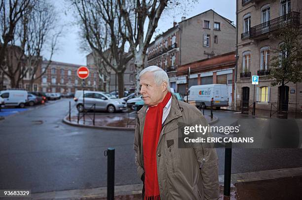 Andre Bamberski, father of Kalinka Bamberski, who died mysteriously in 1982, arrives on December 3, 2009 at Toulouse courthouse, following the trial...