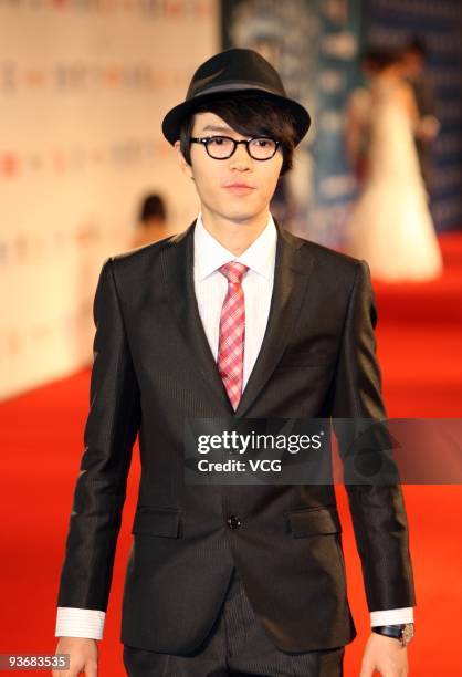 Hong Kong singer Khalil Fong arrives at the red carpet of the 2009 MTV Style Gala at Shanghai Grand Theater on December 2, 2009 in Shanghai, China.