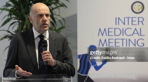 Internazionale Milano head of team doctors Piero Volpi delivers a speech during FC Internazionale Medical Meeting on March 23, 2018 in Milan, Italy.