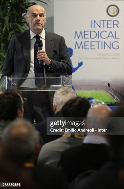 Internazionale Milano head of team doctors Piero Volpi delivers a speech during FC Internazionale Medical Meeting on March 23, 2018 in Milan, Italy.