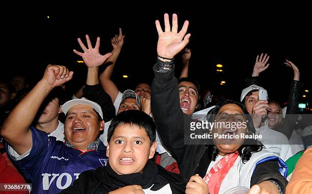 Ecuador's Liga Deportiva Universitaria's fans celebrate after winning a Copa Nissan Sudamericana against Brazil's Fluminense on December 02, 2009 in...
