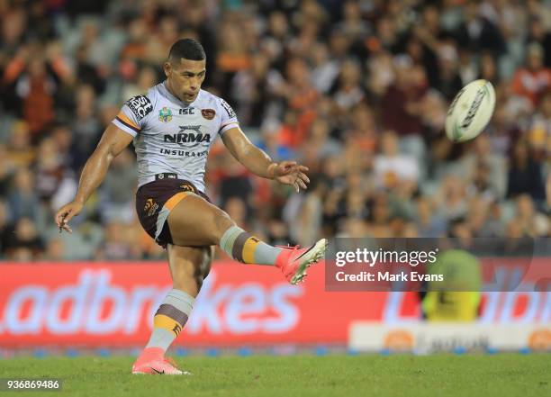 Issako 693 Jamayne Isaako Stock Photos, High-Res Pictures, and Images - Getty ...