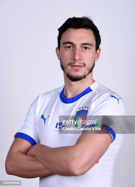Matteo Darmian of Italy poses during the official portrait session at Centro Tecnico Federale of Coverciano on March 19, 2018 in Florence, Italy.