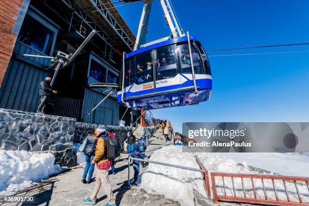 cablecar pico del teide - pico de teide stock-fotos und bilder