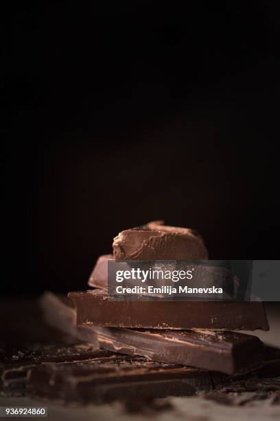 rustic homemade dark chocolate - dark chocolate stock pictures, royalty-free photos & images