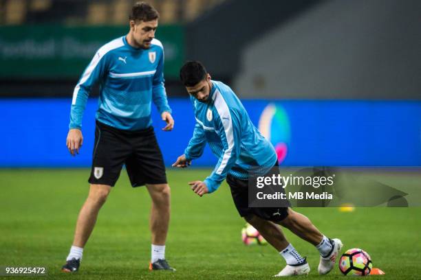 Players of Uruguay national football team take part in a training session before the semi-final match against Czech Republic during the 2018 Gree...