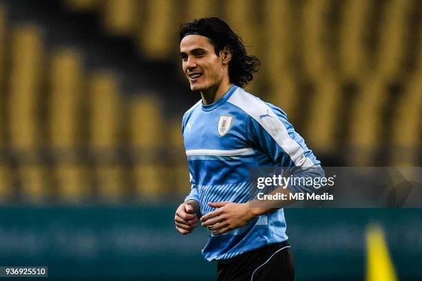 Edinson Cavani of Uruguay national football team takes part in a training session before the semi-final match against Czech Republic during the 2018...