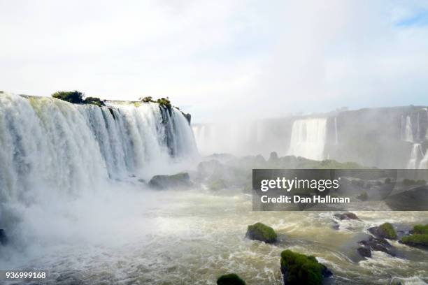 iguazu falls, cataratas del iguazú, cataratas do iguaçu - iguazú stock pictures, royalty-free photos & images