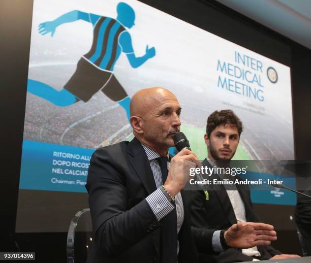 Internazionale Milano coach Luciano Spalletti delivers a speech during FC Internazionale Medical Meeting on March 23, 2018 in Milan, Italy.