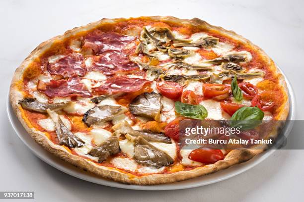 quatro stagioni italian pizza - cooked turkey white plate imagens e fotografias de stock