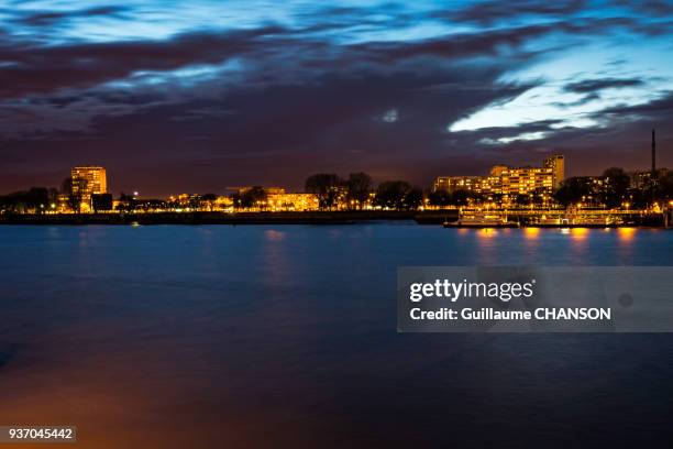 linkeroever district at blue hour, anvers, belgium - scheldt river stock pictures, royalty-free photos & images