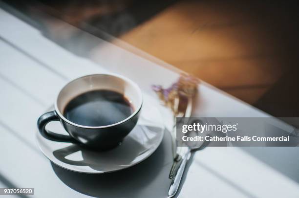 cup of coffee - americano stockfoto's en -beelden