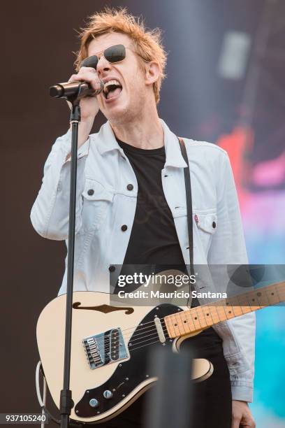 Spoon Singer 1,049 Spoon Band Stock Photos, High-Res Pictures, and Images - Getty Images