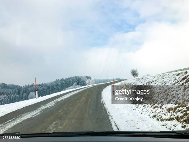 moving forward, driving in snow, austria - vsojoy stockfoto's en -beelden