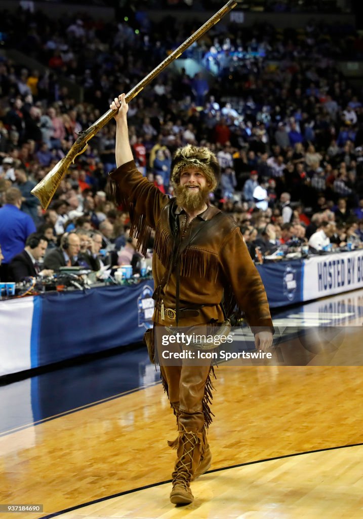 NCAA BASKETBALL: MAR 23 Div I Men's Championship - Sweet Sixteen - Villanova v West Virginia