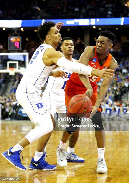 Tyus Battle of the Syracuse Orange is defended by Gary Trent Jr. #2 of the Duke Blue Devils during the second half in the 2018 NCAA Men's Basketball...