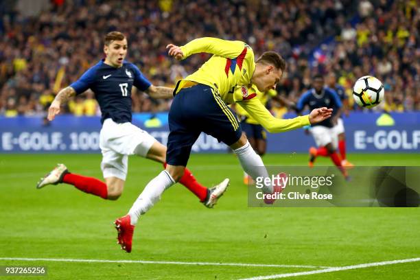 Santiago Arias of Columbia shoots during the International friendly match between France and Columbia at Stade de France on March 23, 2018 in Paris,...
