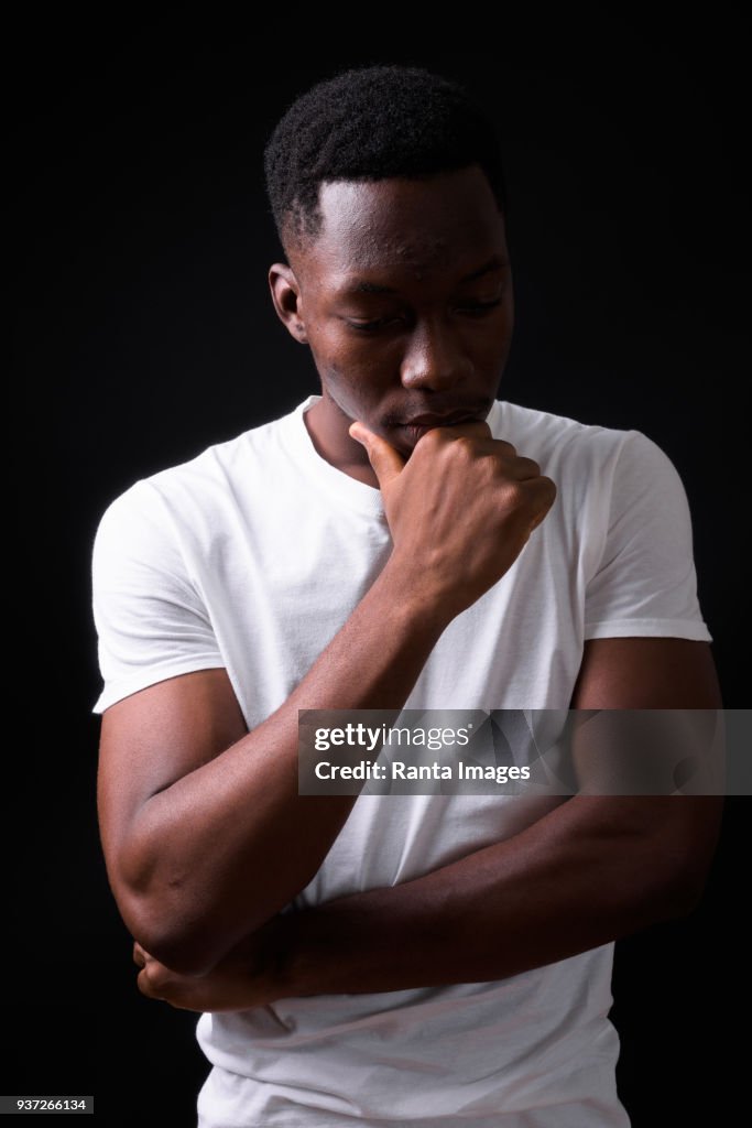 Afrikaanse Man denken